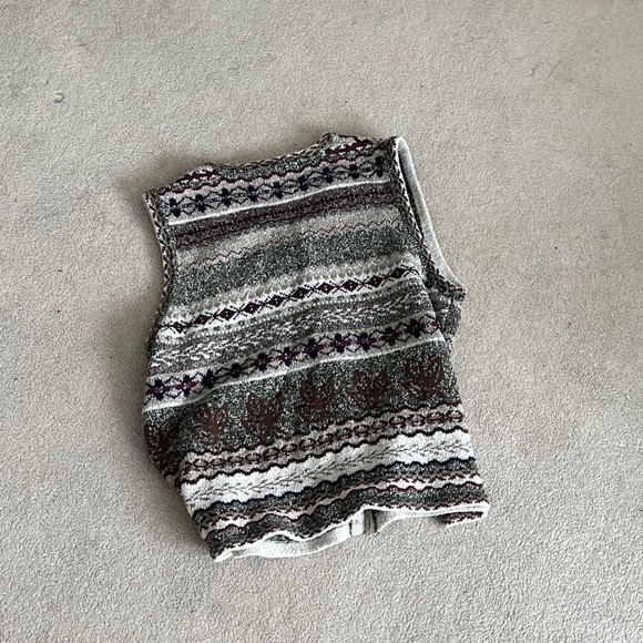 SOLD Vintage Christmas Green Sweater Vest - Picture 6 of 6